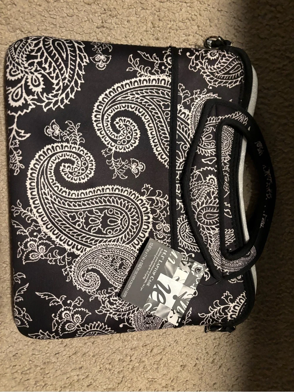 Black and White Paisley Men's Laptop Sleeve Bag
